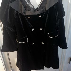 Beautiful black dress